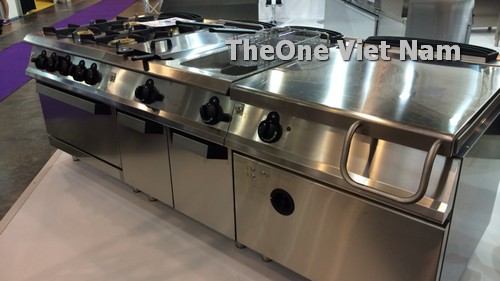 Sắp xếp thiết bị bếp nhà hàng